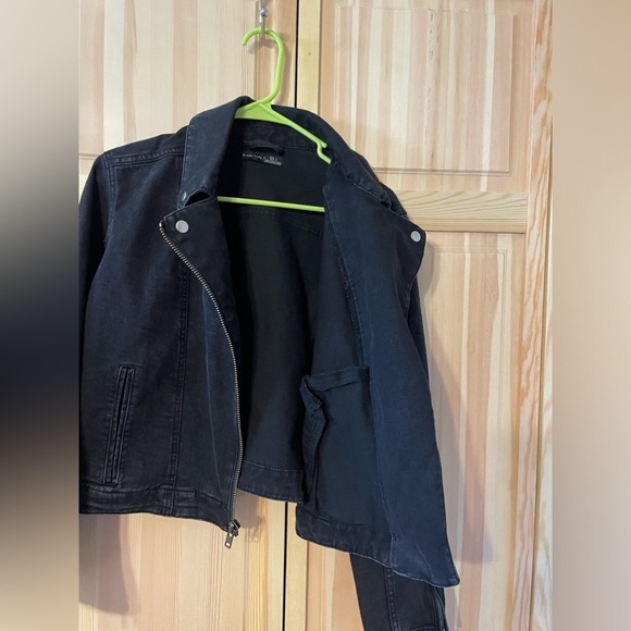 T7. Black Tape Moto Jacket. Large - Picture 7 of 8